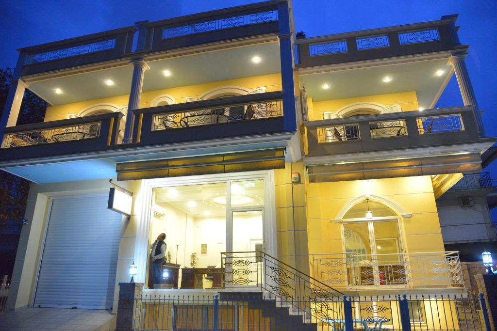 Royal'S Studios Лутра Едипсу Екстериор снимка